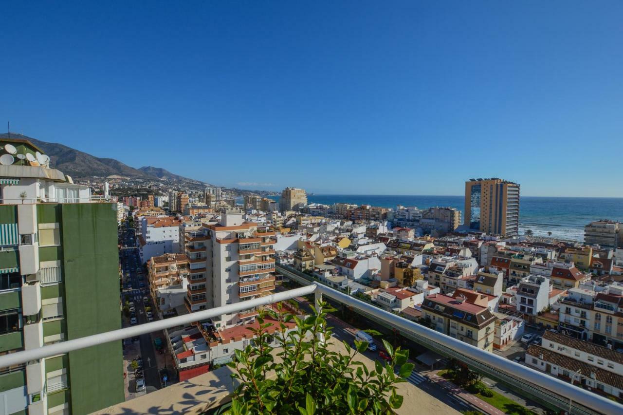 Appartamento Ático con gran terraza Fuengirola Esterno foto
