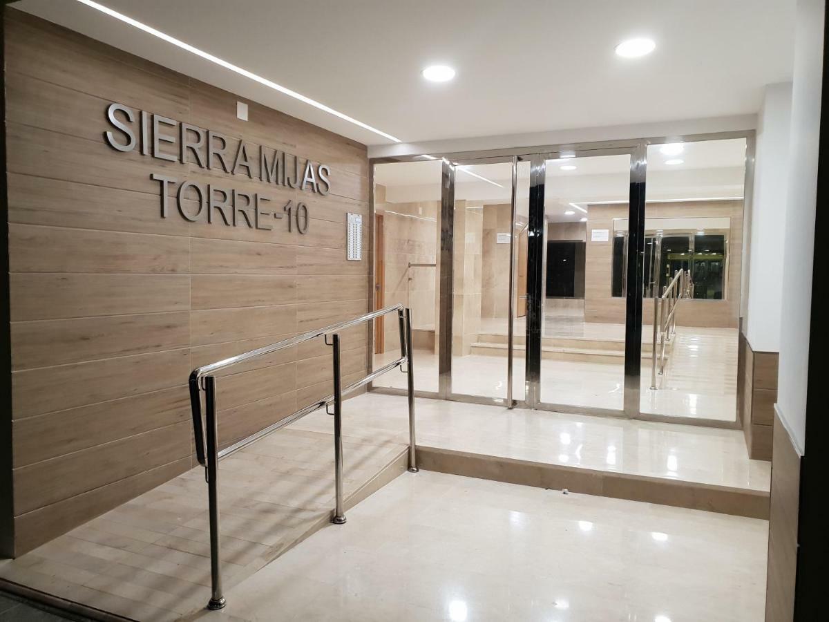 Appartamento Ático con gran terraza Fuengirola Esterno foto